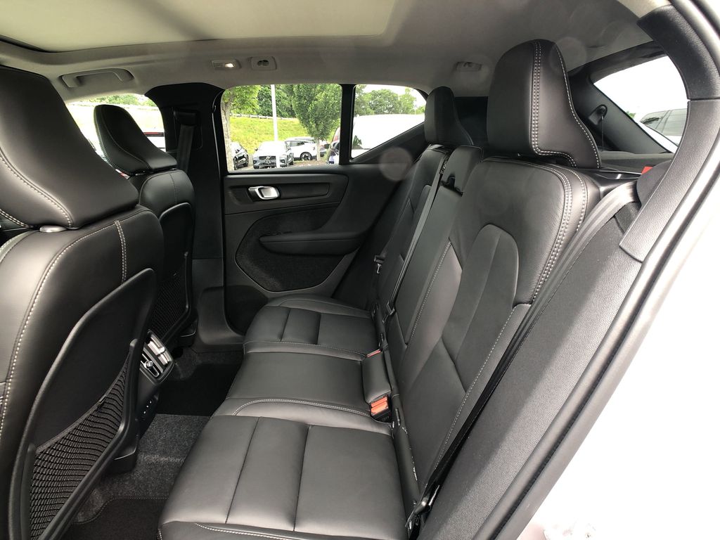 2026 Volvo XC40 Ultra - Photo 30