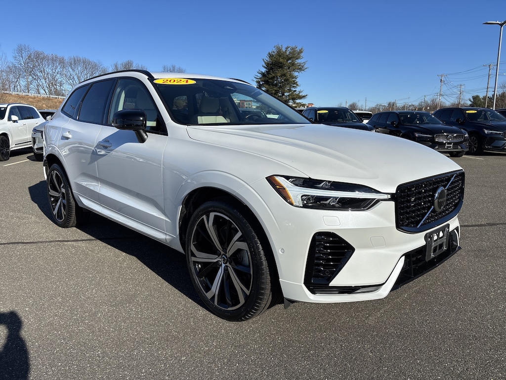 Certified 2024 Volvo XC60 plug-in hybrid T8 Ultimate Dark SUV