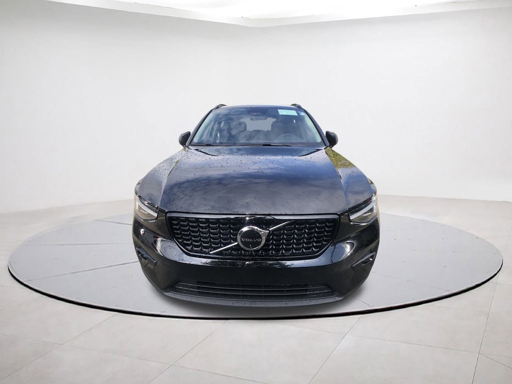 New 2026 Volvo XC40 B5 Plus SUV