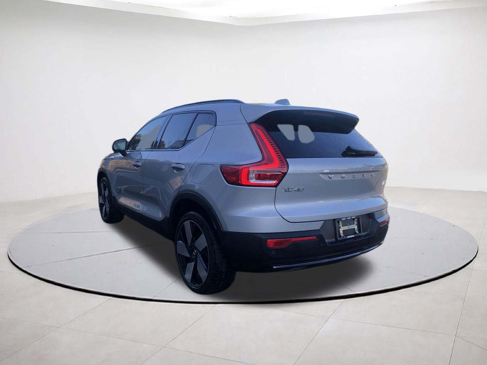 2023 Volvo XC40 Recharge Ultimate photo 4