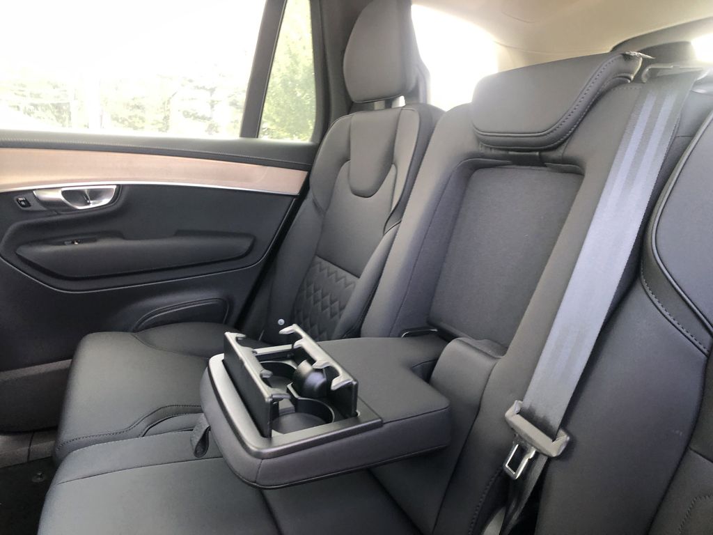 2026 Volvo XC90 Plus - Photo 28