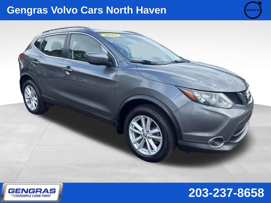 Used 2017 Nissan Rogue Sport SV with VIN JN1BJ1CR4HW132342 for sale in North Haven, CT