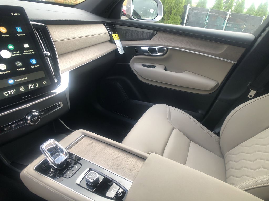 2026 Volvo XC90 Plus - Photo 21