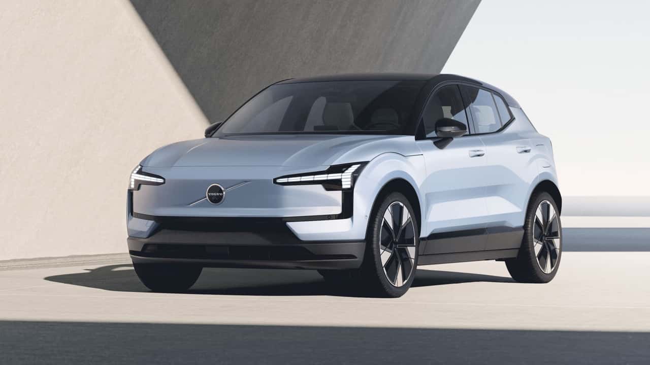 2024-volvo-ex30-exterior.jpeg