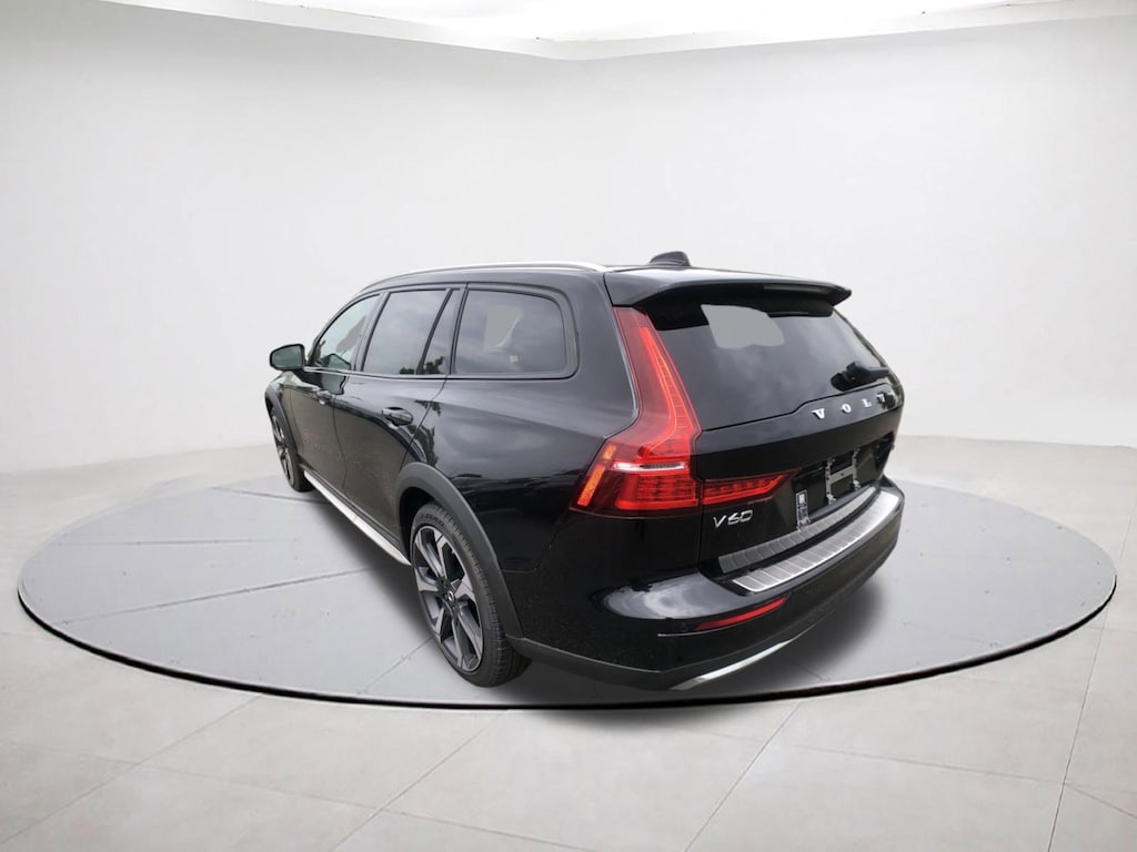 Certified 2025 Volvo V60 Cross Country B5 Ultra Wagon