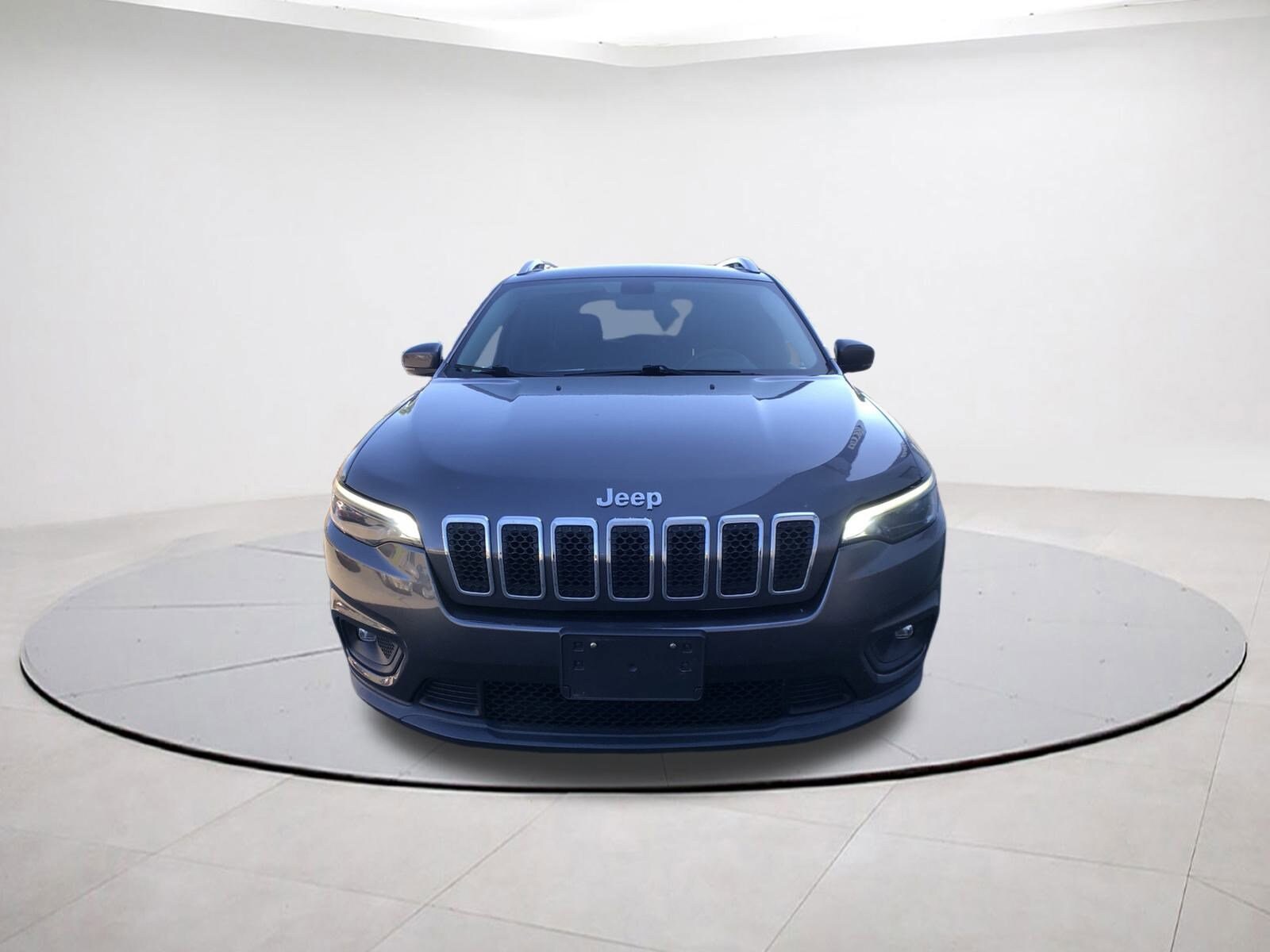 2020 Jeep Cherokee Latitude photo 2