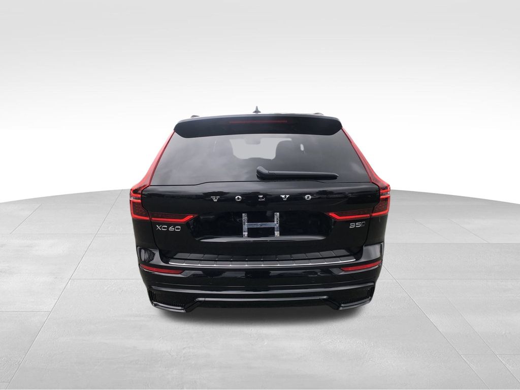 2026 Volvo XC60 Plus - Photo 7