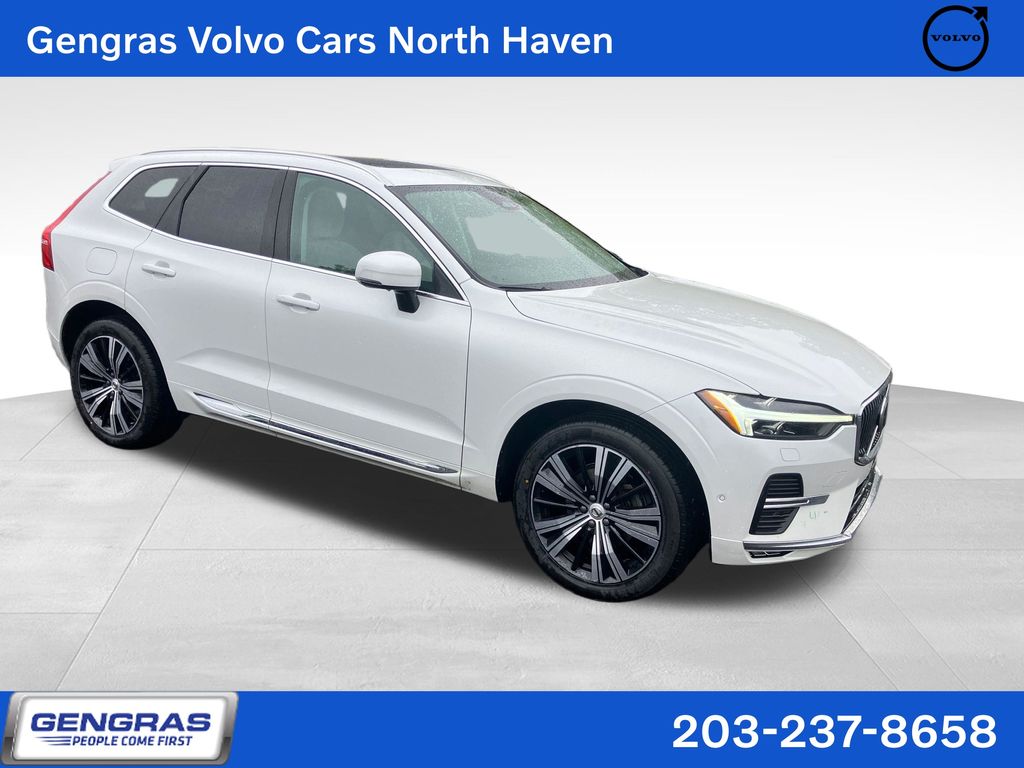 2023 Volvo XC60 B5 Plus Bright Theme AWD's photo