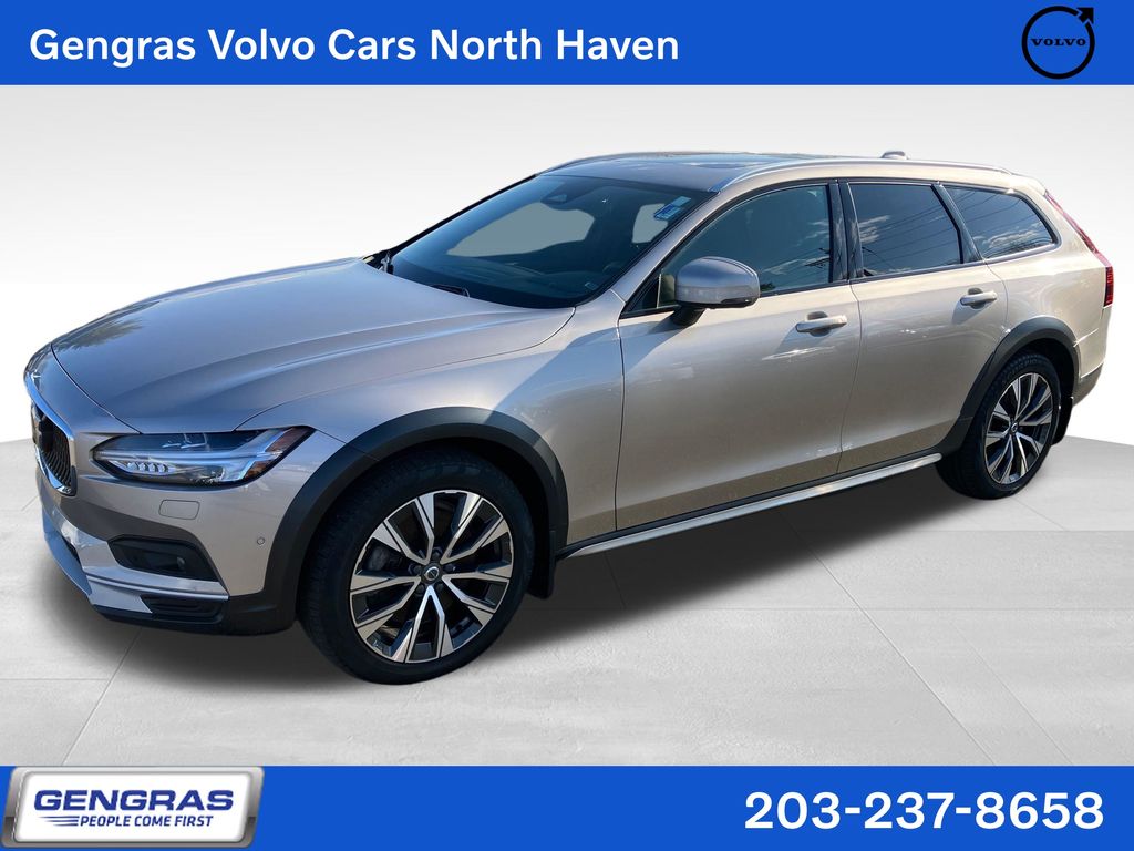 2023 Volvo V90 Cross Country