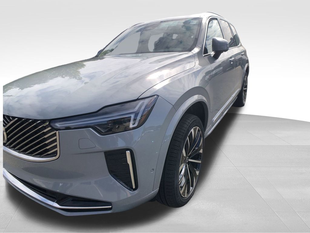 2026 Volvo XC90 Plus - Photo 4