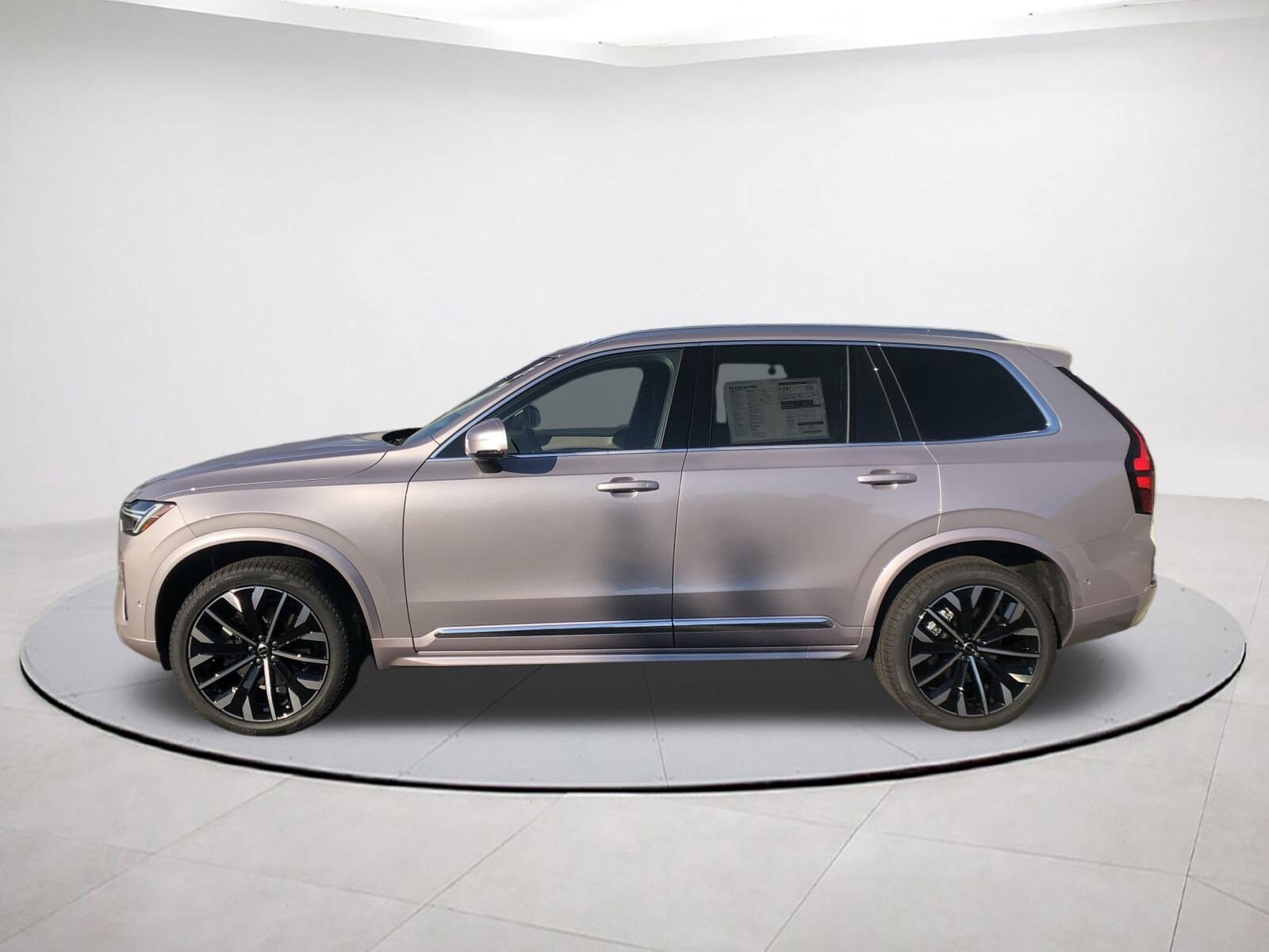 2026 Volvo XC90 B5 Plus photo 4