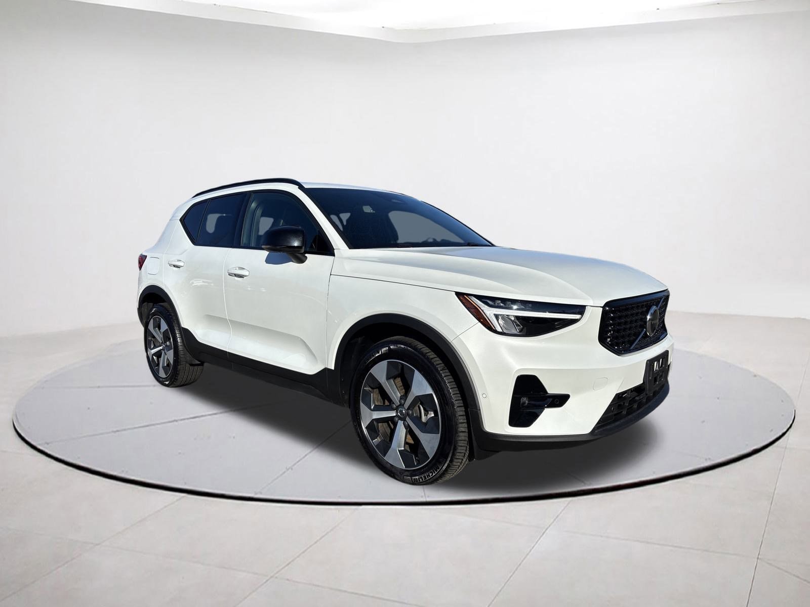 2025 Volvo XC40 Plus's photo