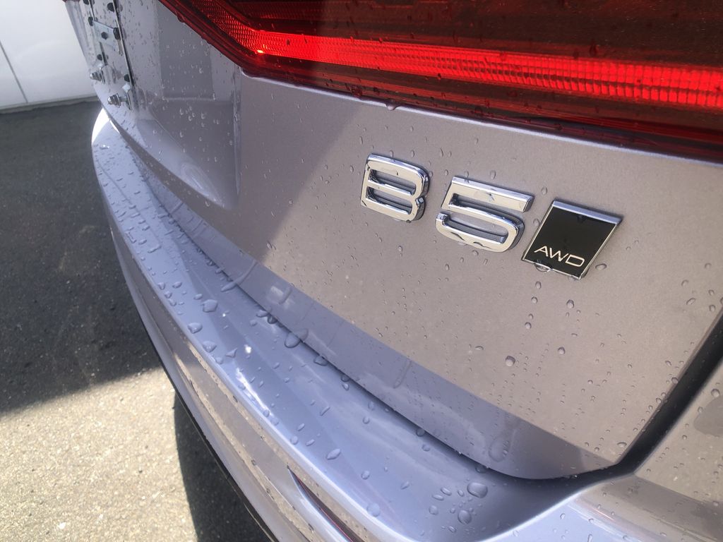 2026 Volvo XC60 Plus - Photo 13