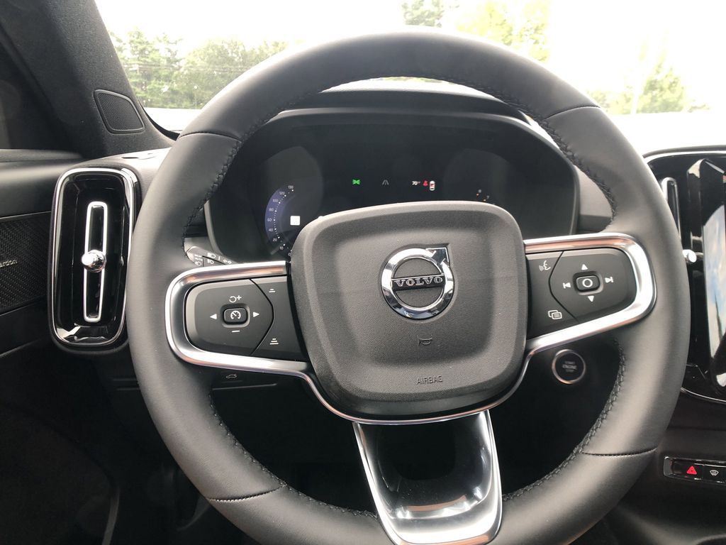 2026 Volvo XC40 Ultra Black Edition - Photo 20
