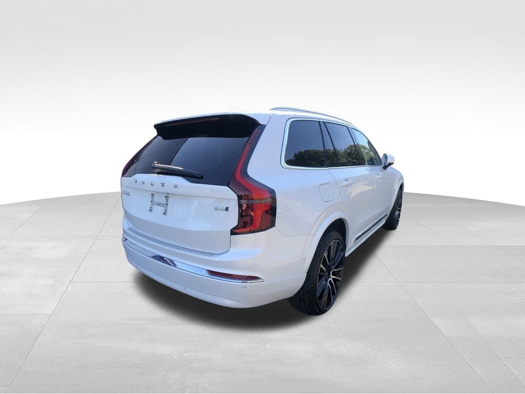 2026 Volvo XC90 Plus - Photo 8