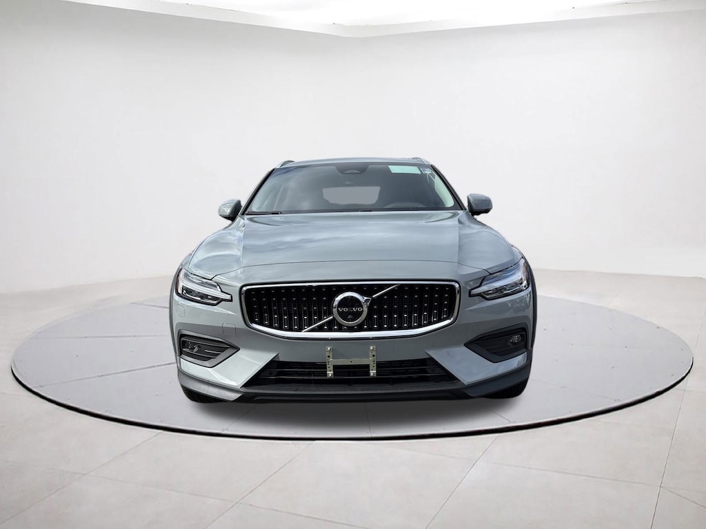 New 2026 Volvo V60 Cross Country B5 Ultra Wagon