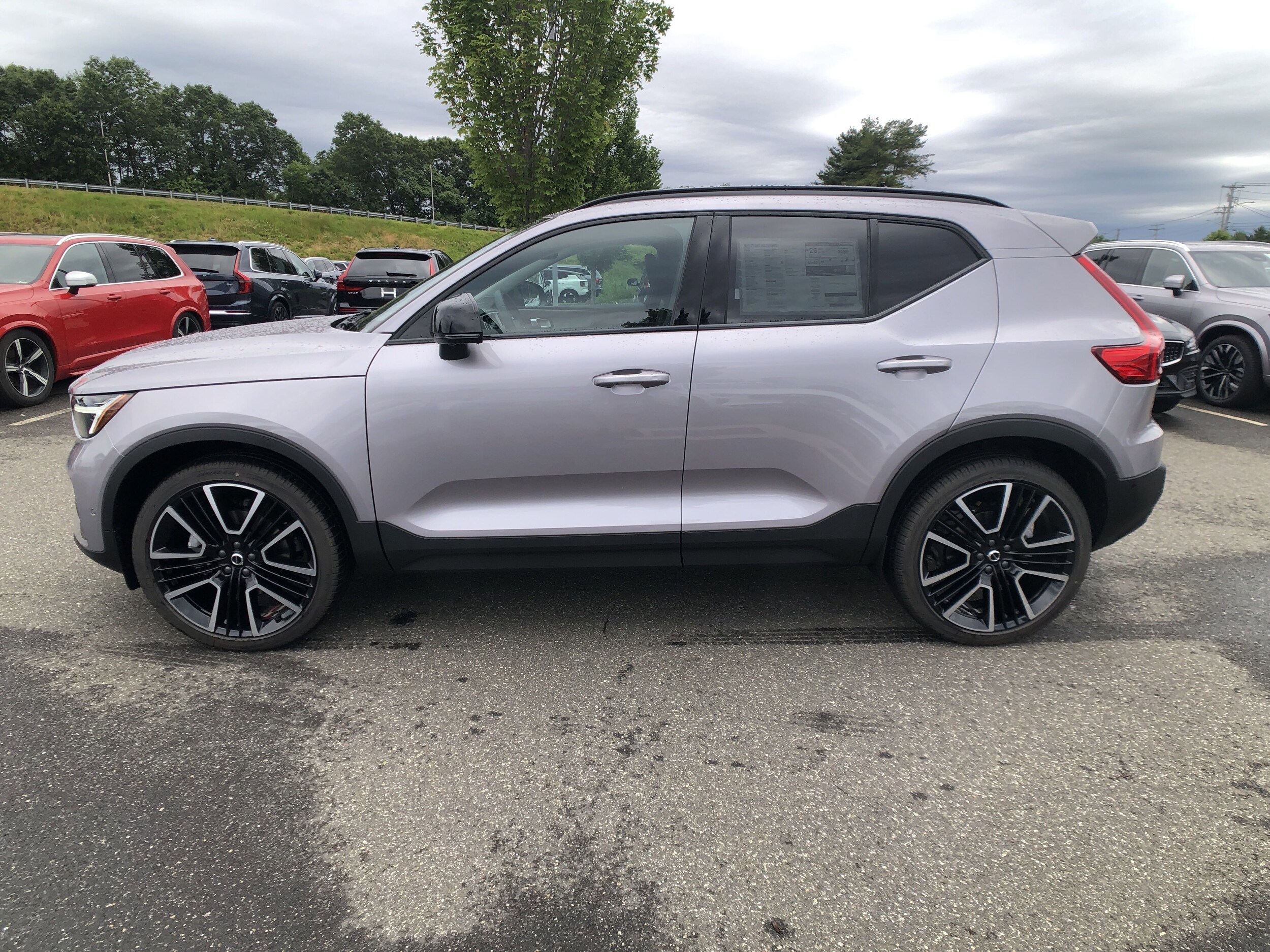 2026 Volvo XC40 photo 4