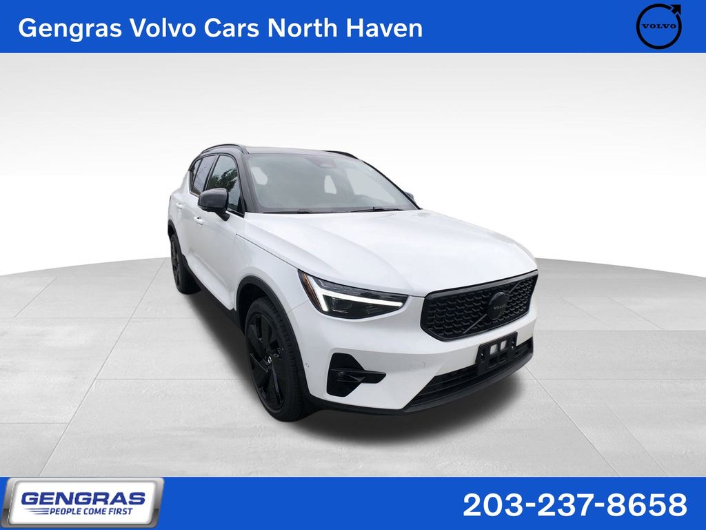 2026 Volvo XC40
