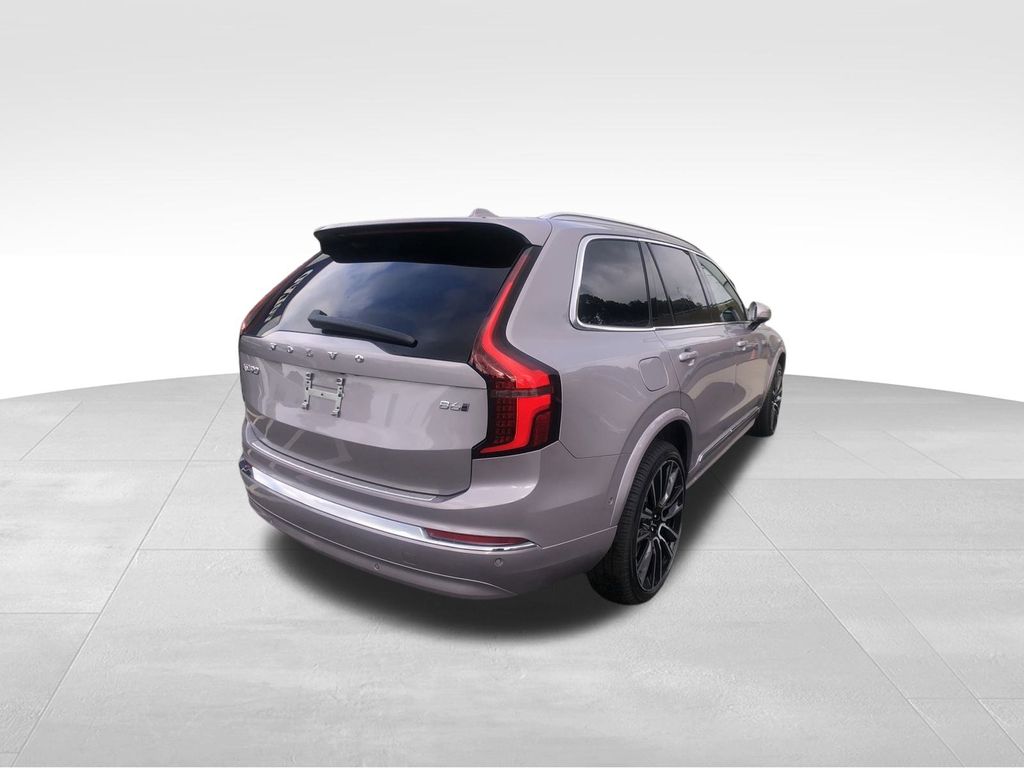 2026 Volvo XC90 Plus - Photo 8