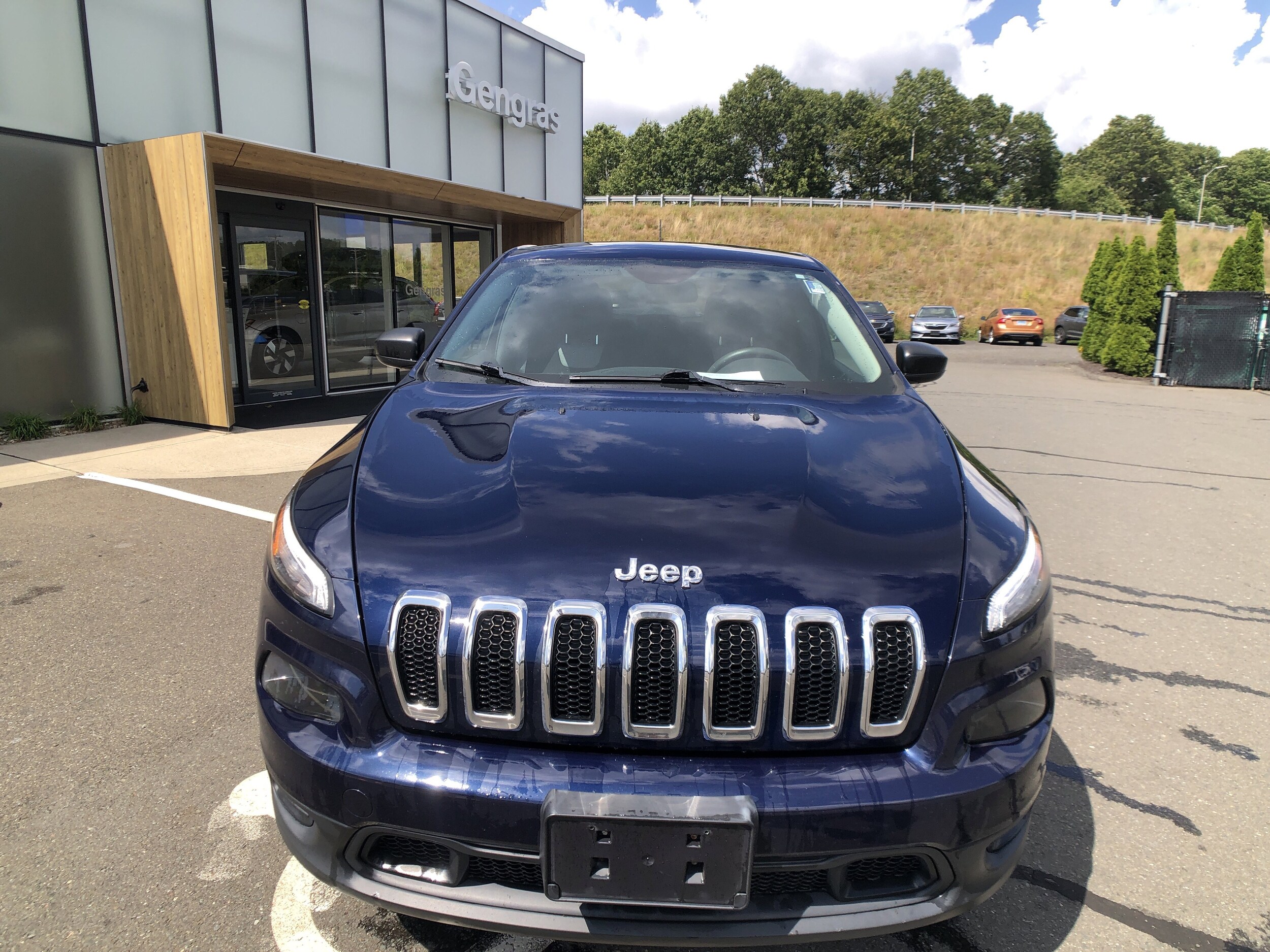 2014 Jeep Cherokee Sport photo 2