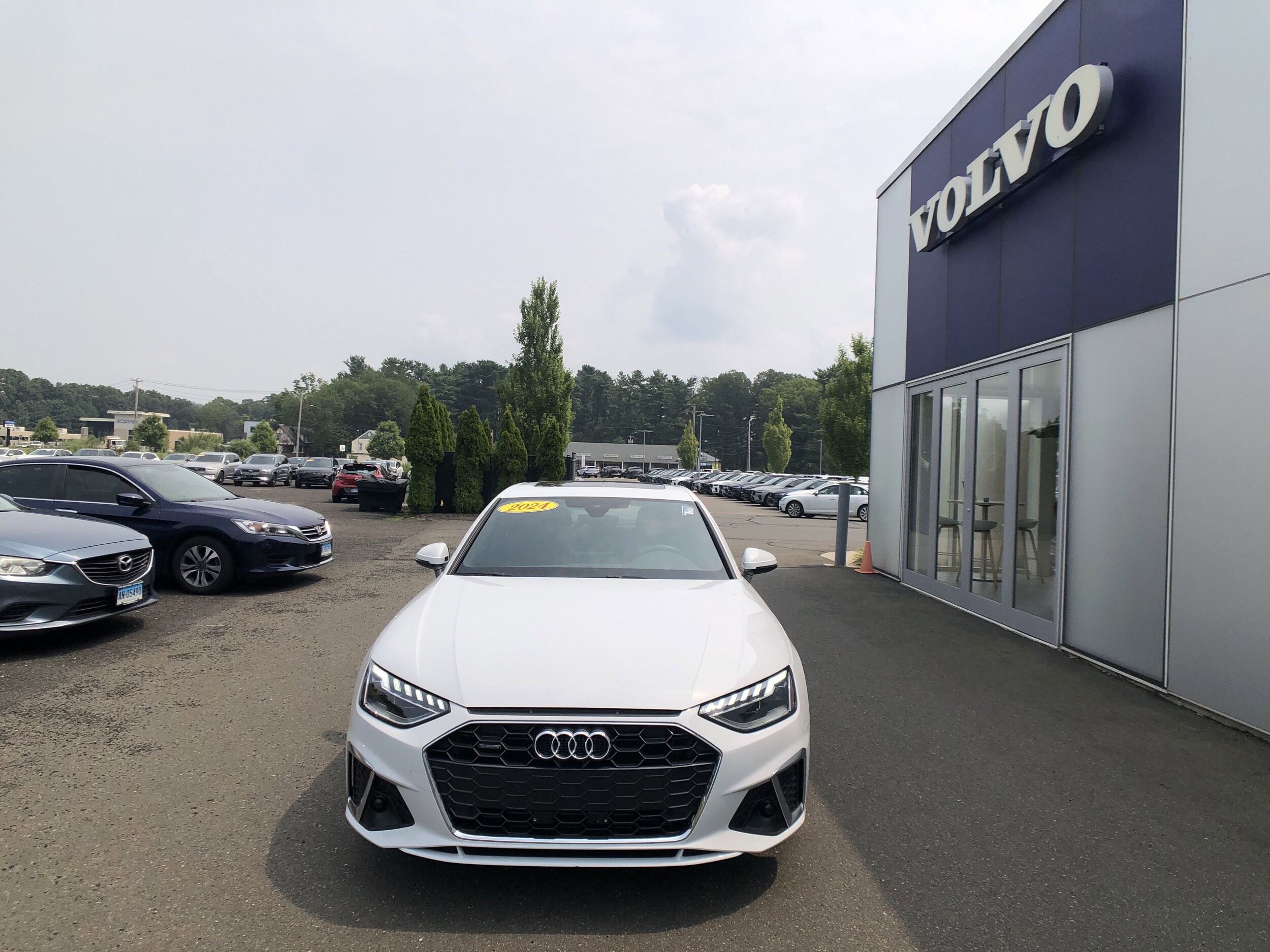 2024 Audi A4 45 S line Premium photo 2