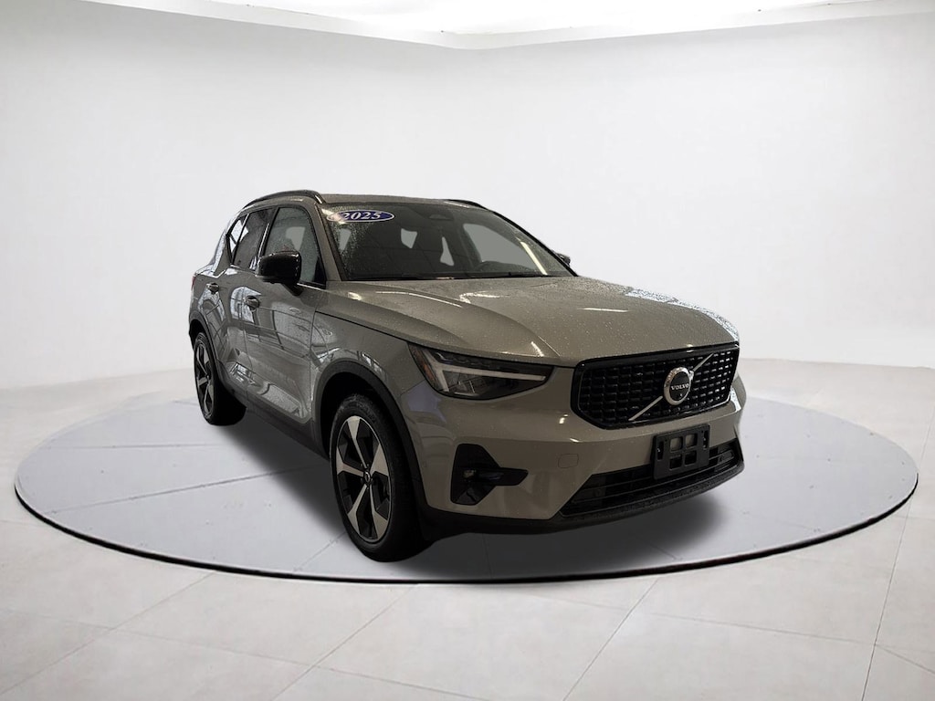 Certified 2025 Volvo XC40 B5 Plus Dark Theme SUV
