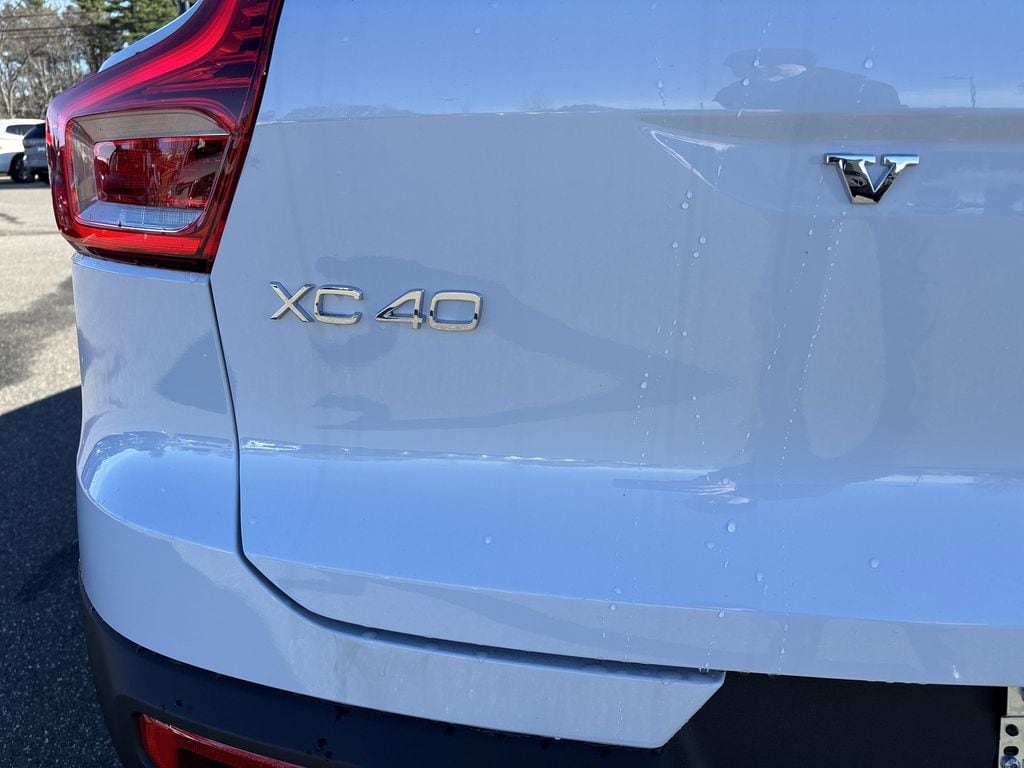 2026 Volvo XC40 Plus - Photo 19