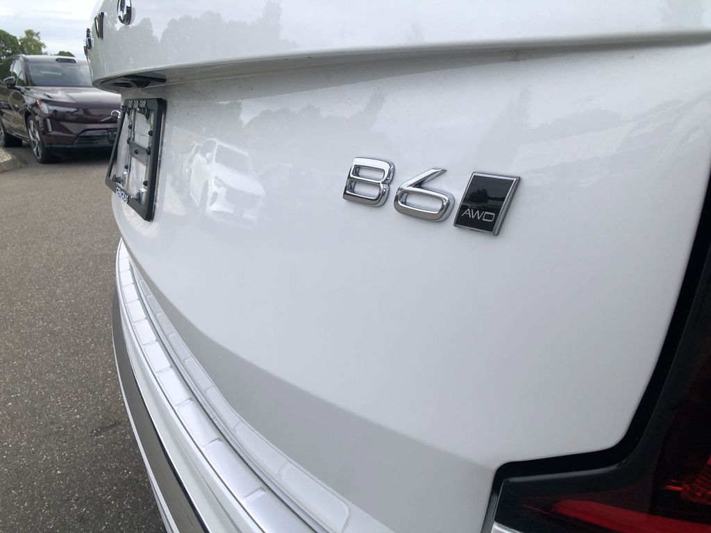 2026 Volvo XC90 Plus - Photo 16