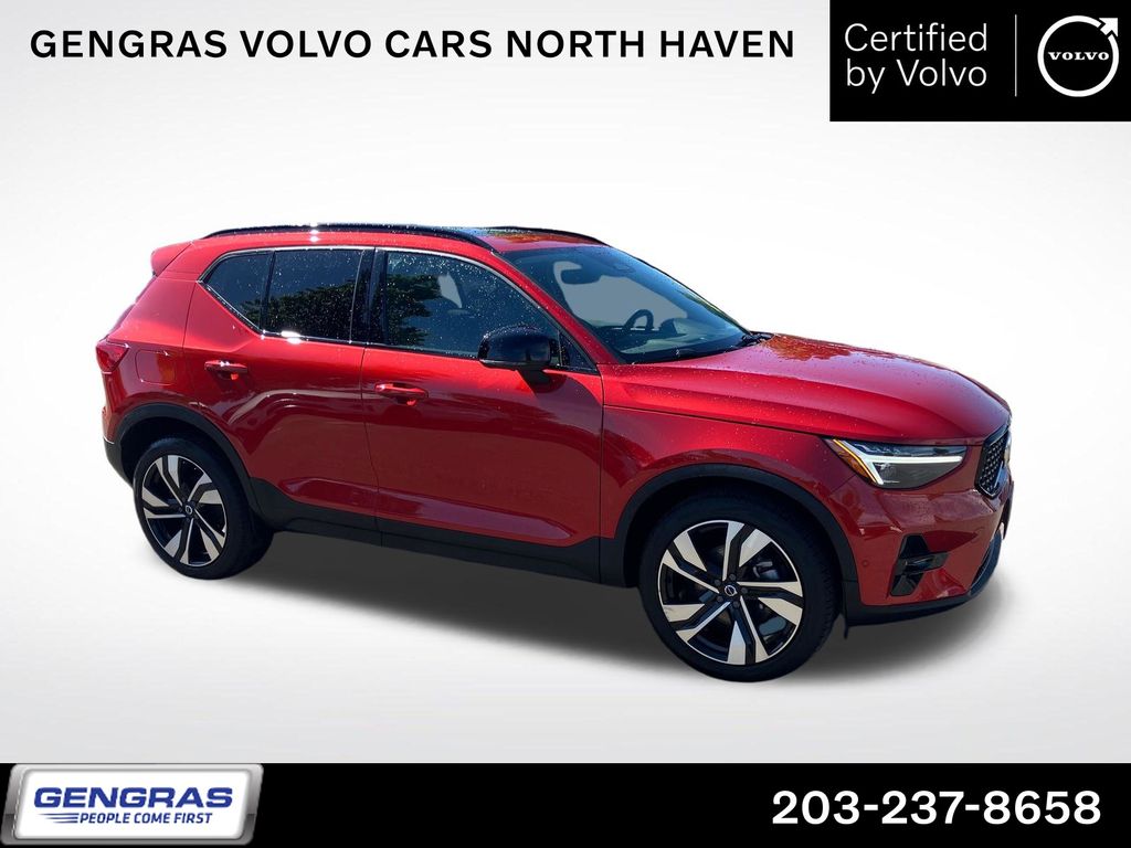 2025 Volvo Xc40
