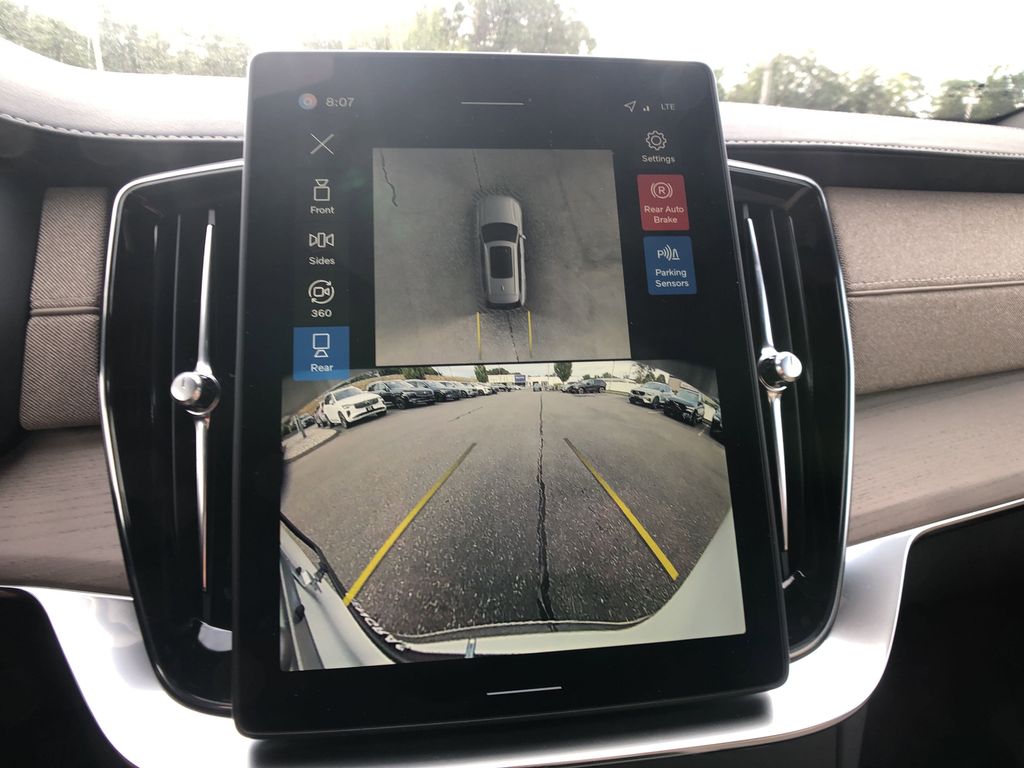 2026 Volvo XC90 Plus - Photo 27