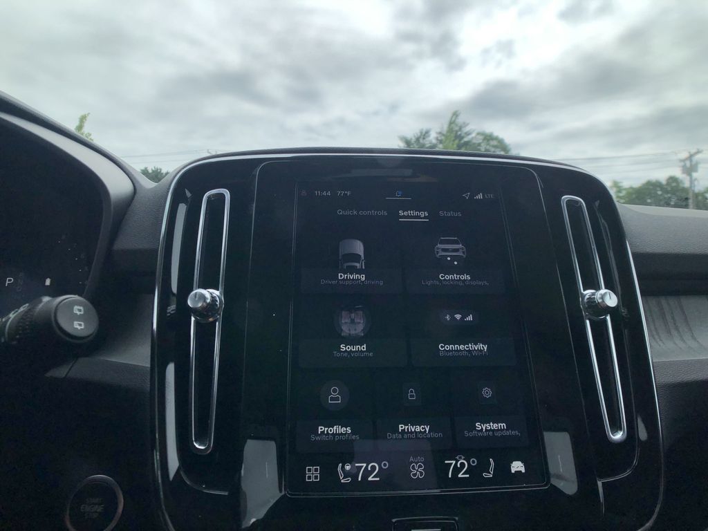 2026 Volvo XC40 Plus - Photo 24