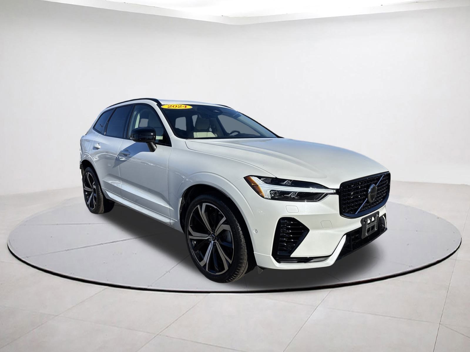 2024 Volvo XC60 Ultimate's photo