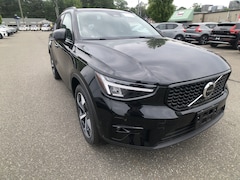 New 2025 Volvo XC40 B5 Plus Dark Theme SUV YV4L12UC0S2604078 for sale Hartford, CT
