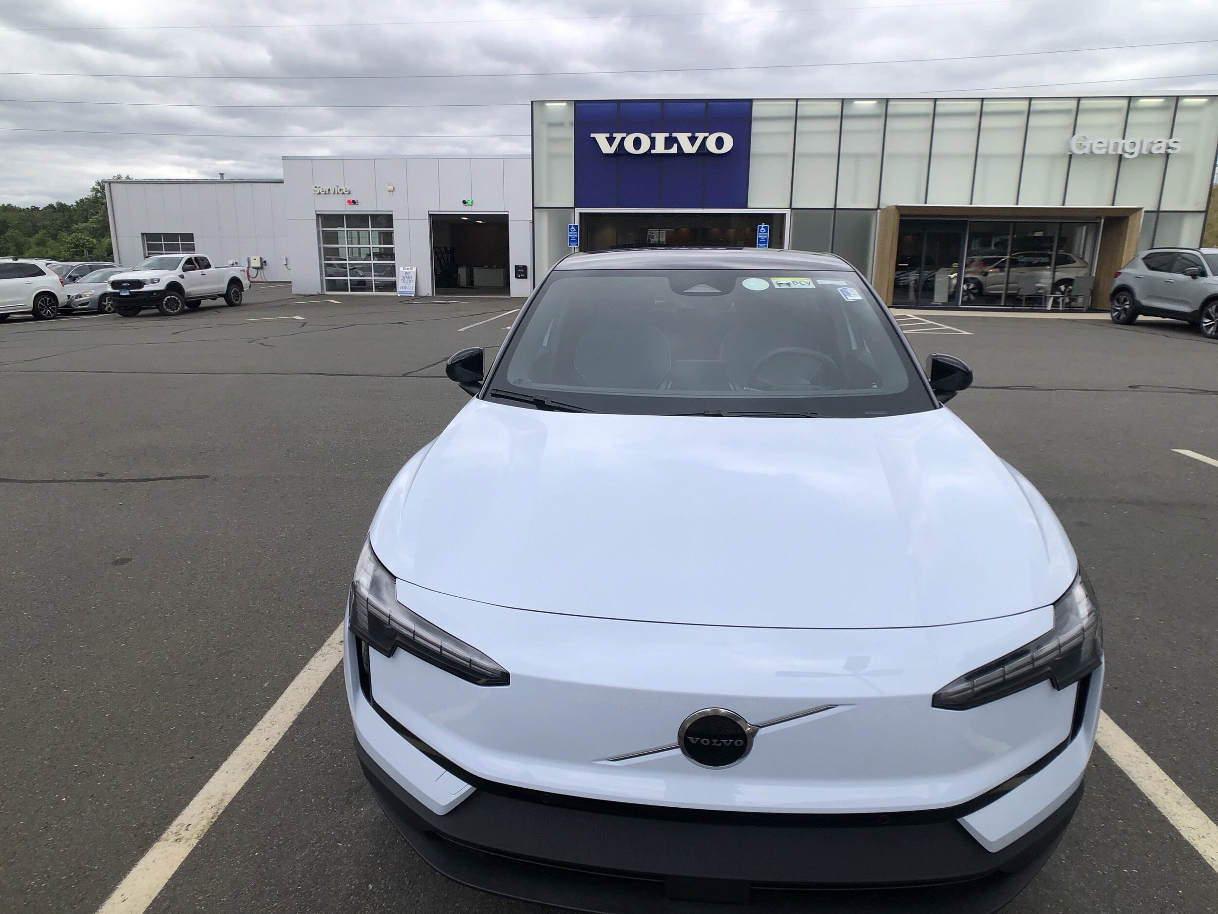 2025 Volvo EX30 Plus photo 2