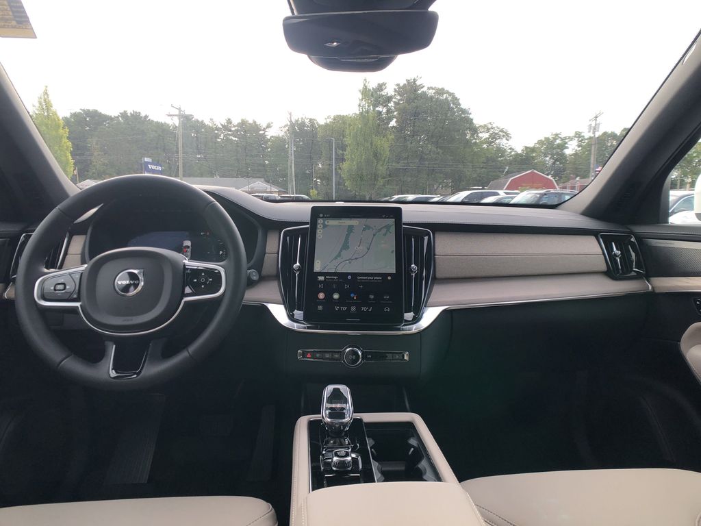 2026 Volvo XC90 Plus - Photo 34
