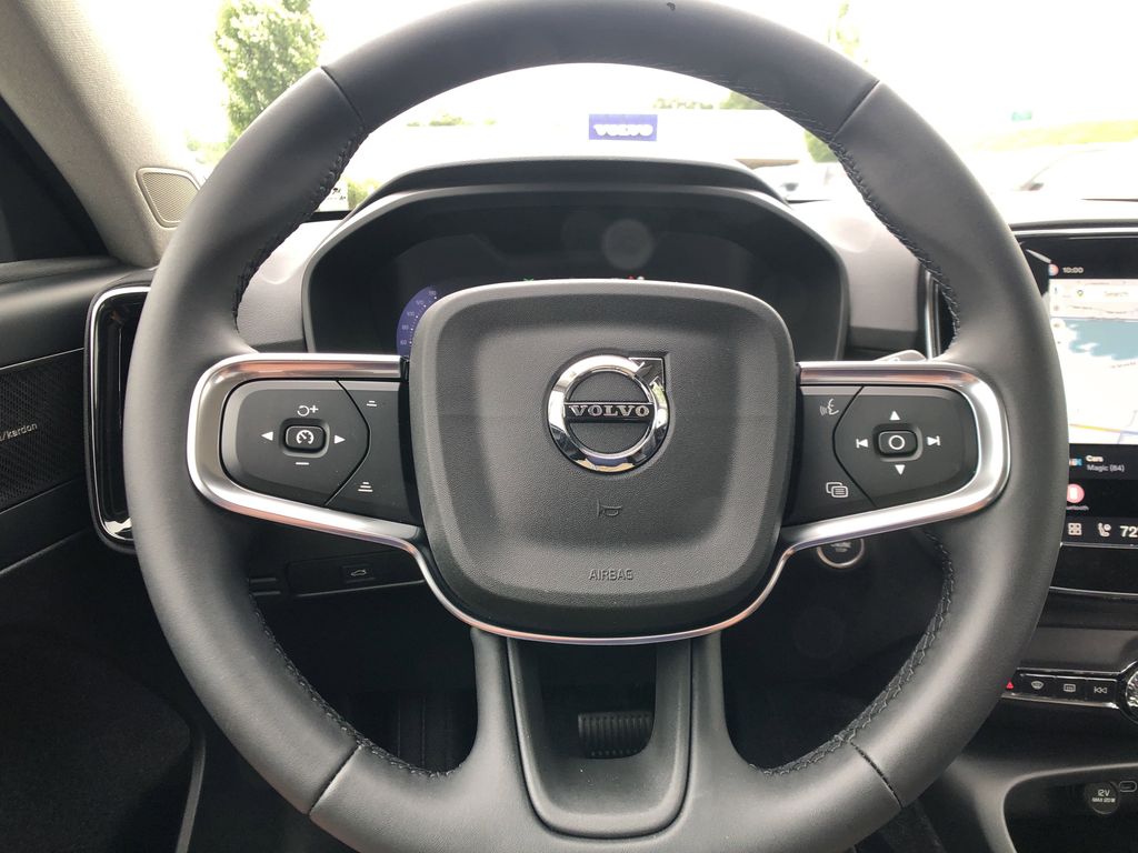 2026 Volvo XC40 Ultra - Photo 20