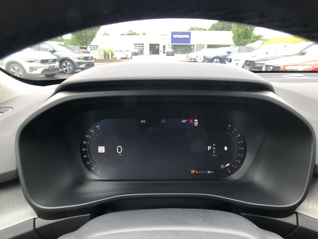 2026 Volvo XC40 Ultra - Photo 21