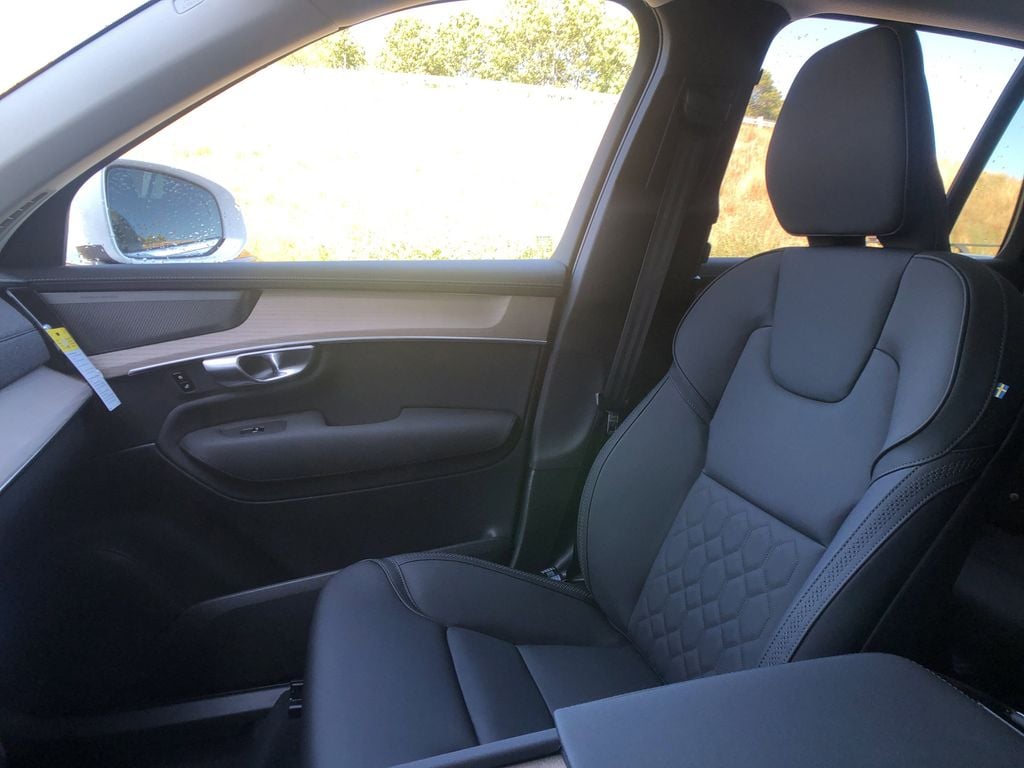 2026 Volvo XC90 Plus - Photo 20