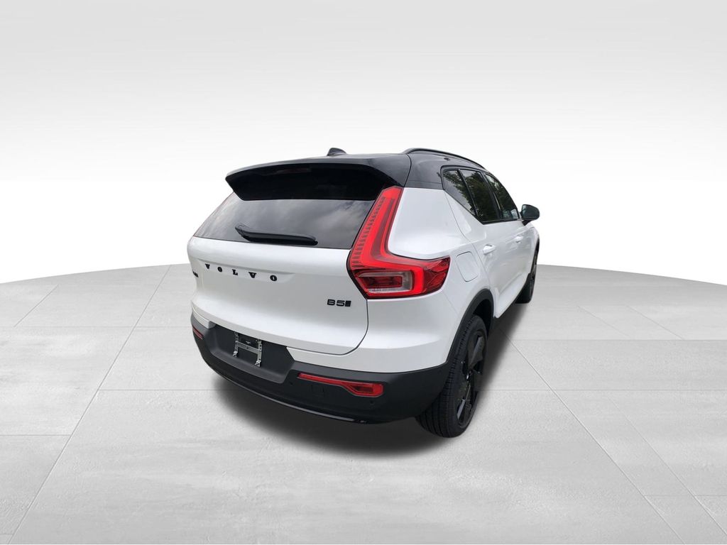2026 Volvo XC40 Ultra Black Edition - Photo 7