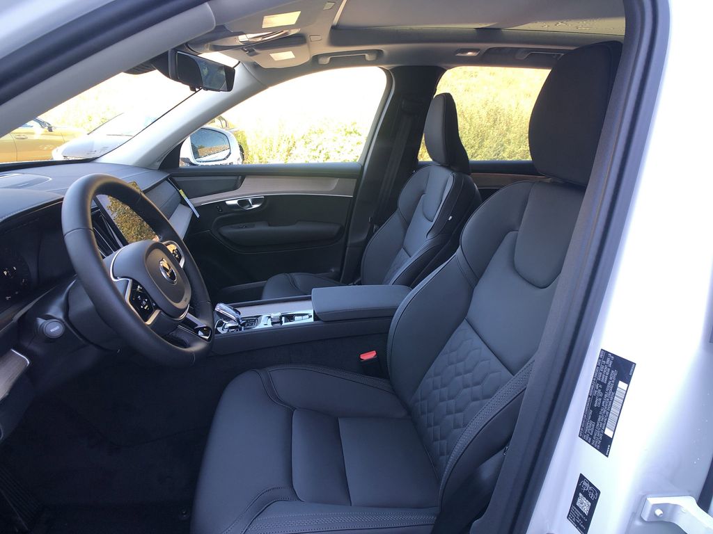 2026 Volvo XC90 Plus - Photo 11