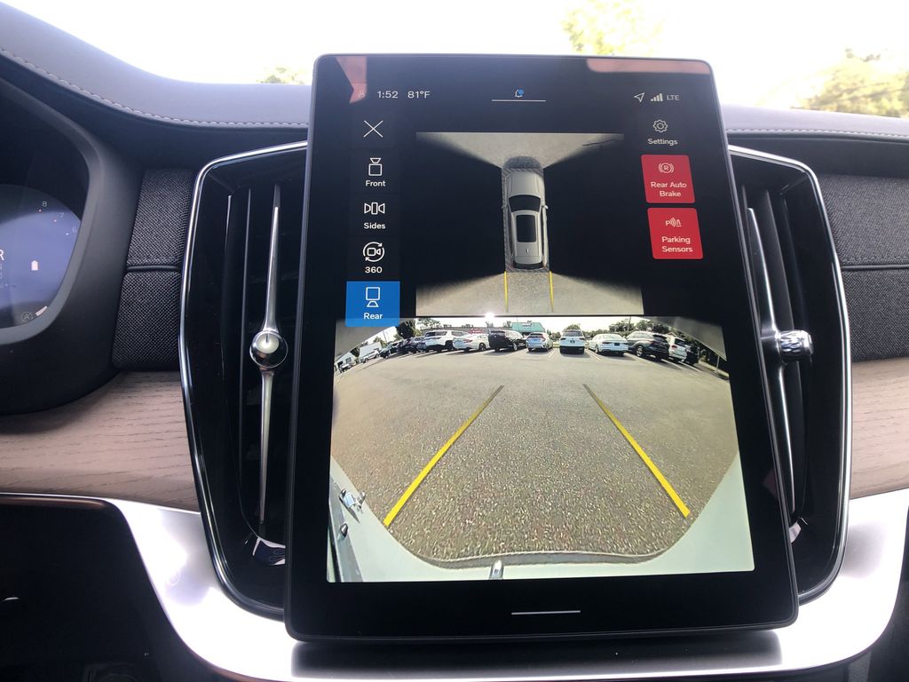 2026 Volvo XC90 Plus - Photo 20