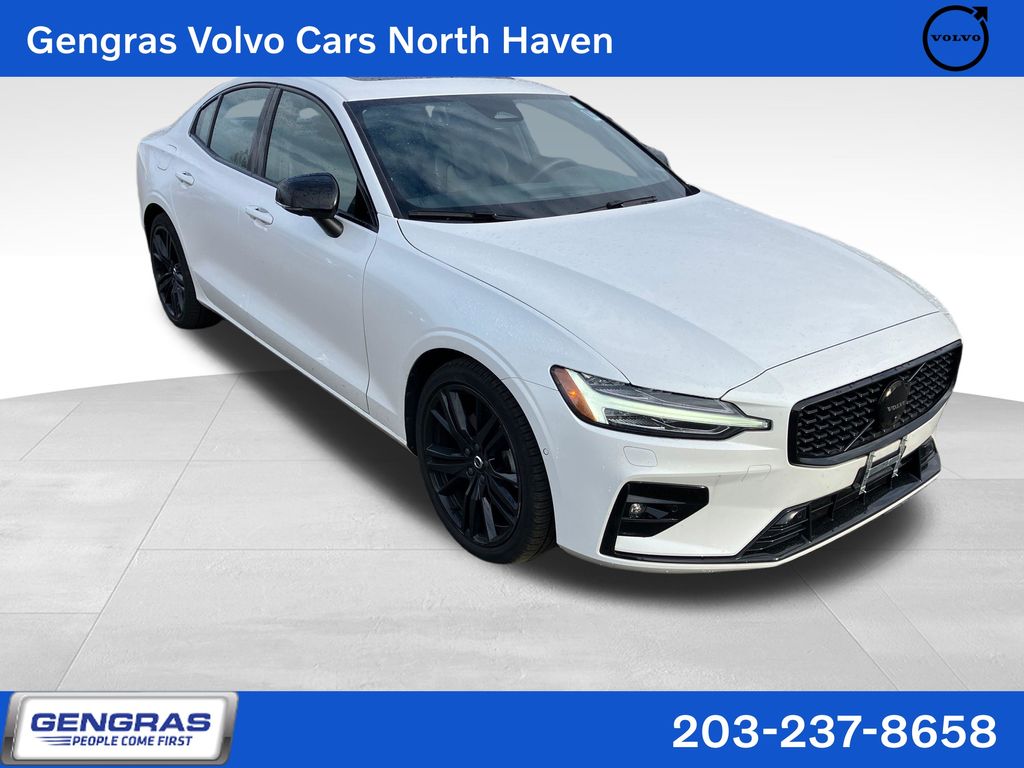 2023 Volvo S60 Sedan 