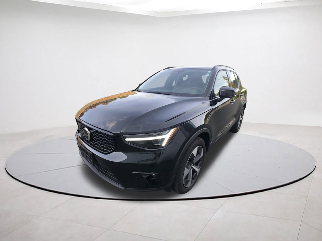 Certified 2026 Volvo XC40 B5 Plus SUV