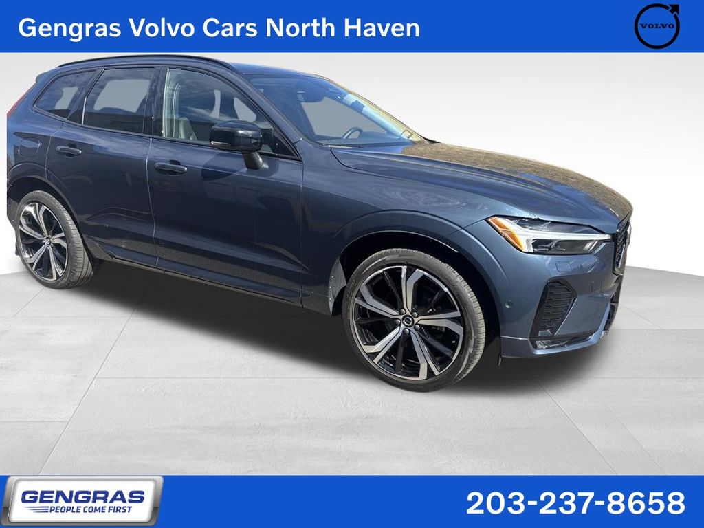 2023 Volvo XC60 SUV 