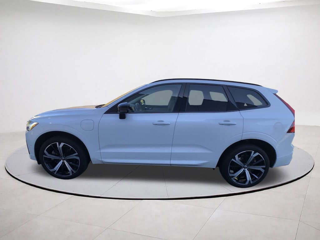 Certified 2023 Volvo XC60 Recharge Plug-In Hybrid Ultimate Dark SUV