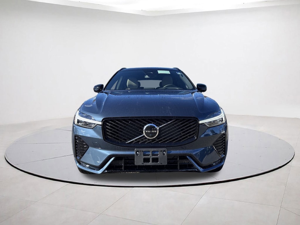 New 2026 Volvo XC60 B5 Plus SUV