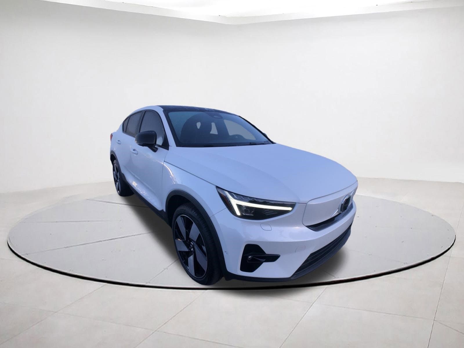 2023 Volvo C40 Ultimate's photo