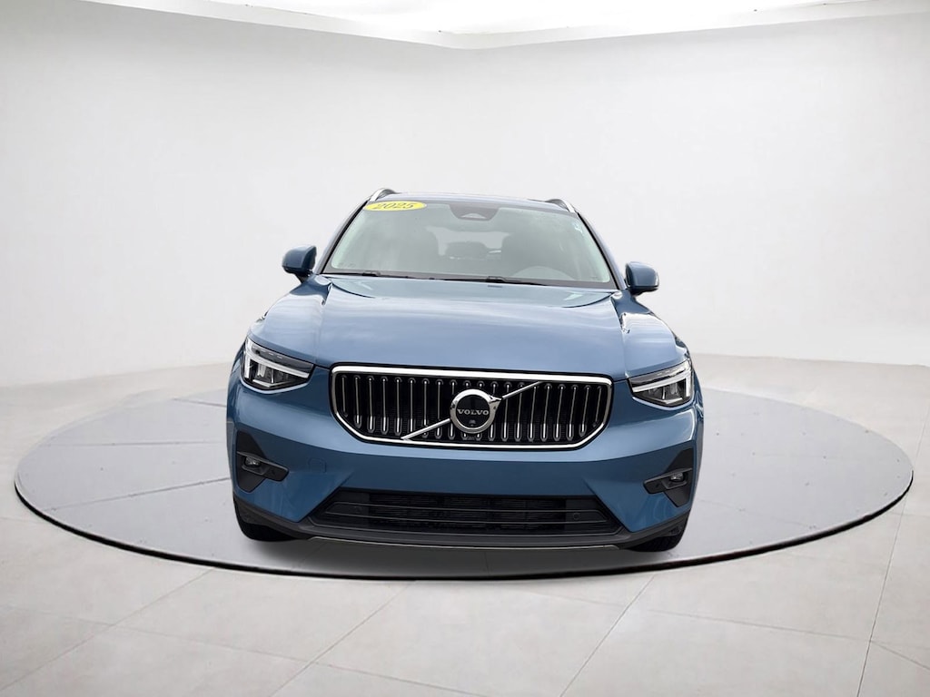 Certified 2025 Volvo XC40 B5 Plus Bright Theme SUV