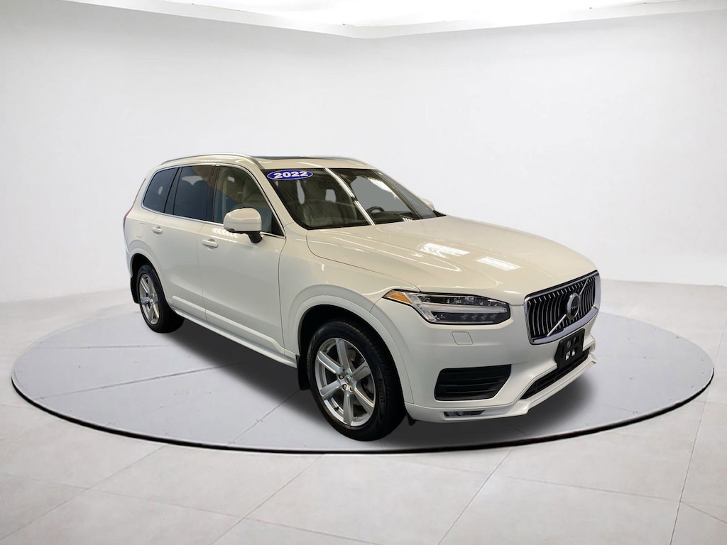 Used 2022 Volvo XC90 Momentum SUV