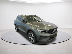 2026 Volvo XC40 B5 Core SUV E673988X